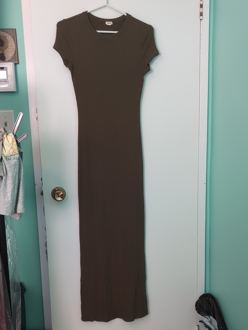 2/16🎈Garage Olive Green Short-Sleeve Bodycon Maxi Dress